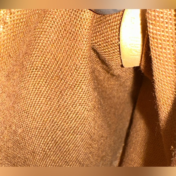 Louis Vuitton bag - Picture 2 of 3